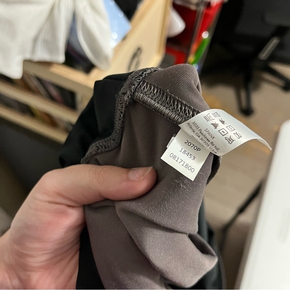 Spanx Silver Chrome Shiny Velvet Leggings Plus Size 1X W2 - Picture 7 of 10